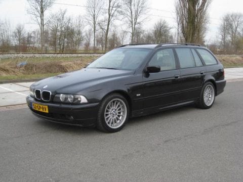 BMW 530d touring Executive (2001)