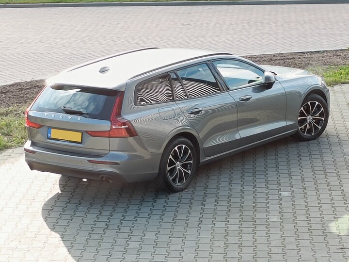 Volvo V60 B3 Momentum Advantage (2021)