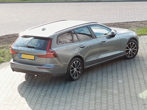 Volvo V60 B3 Momentum Advantage