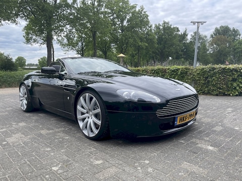 Aston Martin V8 Vantage Roadster