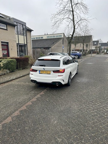 BMW 330e Touring Business Edition Plus (2021)