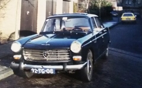 Peugeot 404