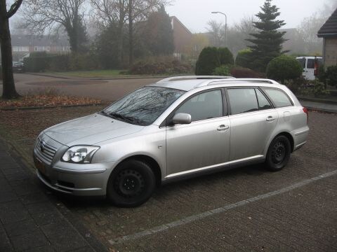 Toyota Avensis Wagon 2.0 D-4D Linea Terra (2005)