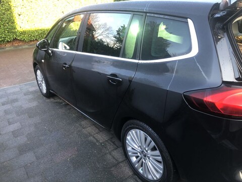 Opel Zafira 1.4 Turbo 140pk Business+