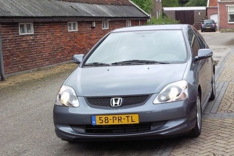 Honda Civic 1.4i LS (2004)