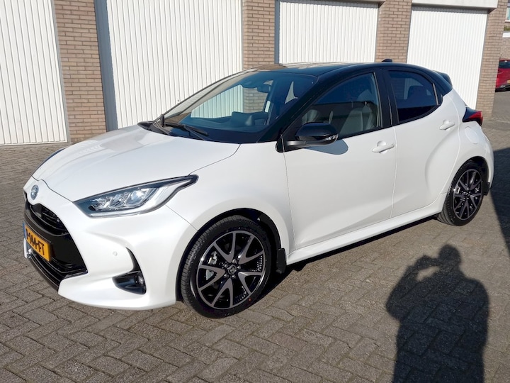 Toyota Yaris 1.5 Hybrid Executive (2022)