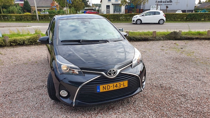 Toyota Yaris 1.3 VVT-i Trend (2017)