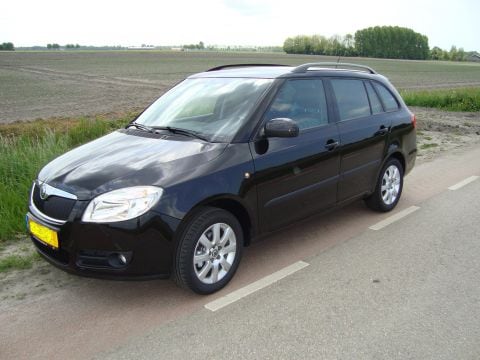 Skoda Fabia Combi 1.4 16V Ambition (2009)