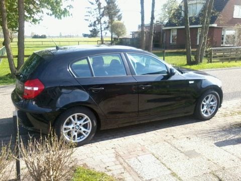 BMW 118i (2008)