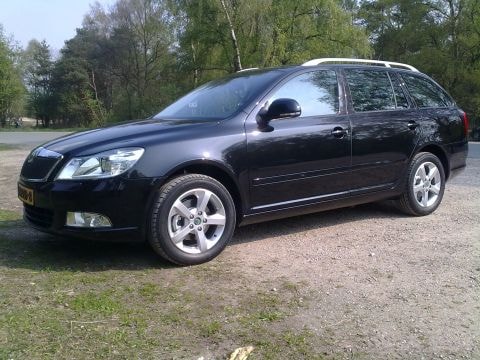 Skoda Octavia Combi 1.6 TDI Elegance Businessline (2011)