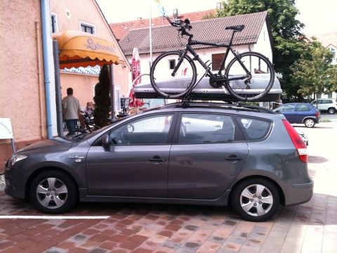 Hyundai i30 CW 1.4i CVVT Blue i-Drive (2011)