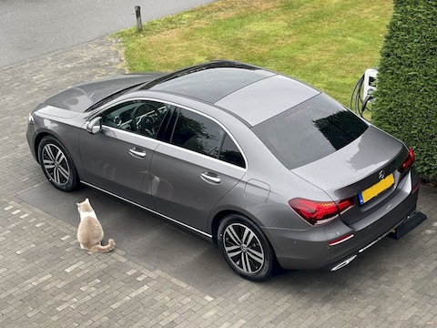 Mercedes-Benz A 250 e Business Solution Luxury