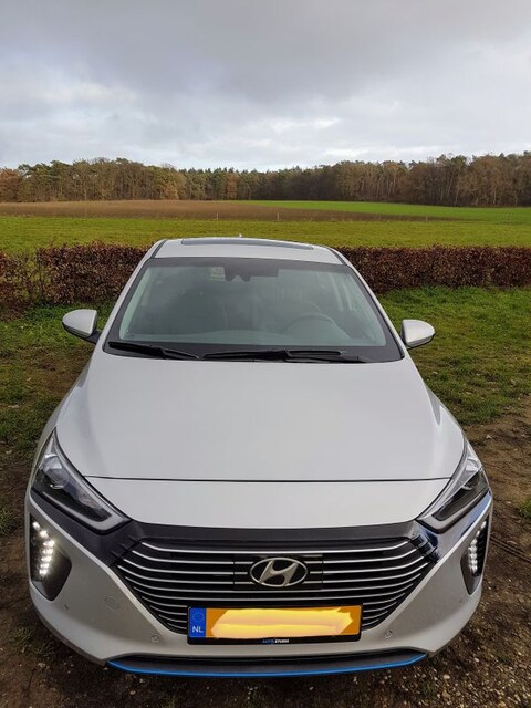 Hyundai Ioniq Hybrid Premium