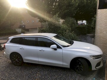 Volvo V60 B3 Momentum (2021)