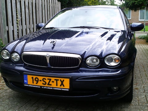 Jaguar X-Type 4-deurs sedan