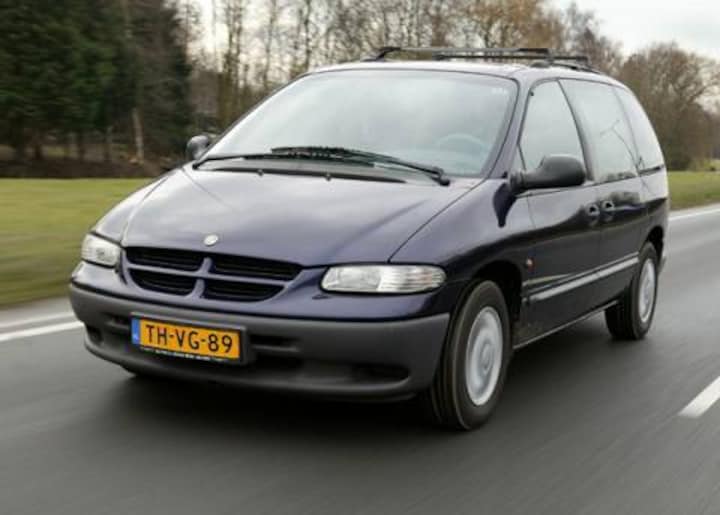 Chrysler Voyager 2.4i 16V SE Luxe (2000)