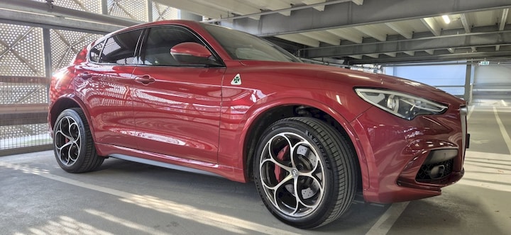 Alfa Romeo Stelvio 2.9 V6 AWD Quadrifoglio (2018)
