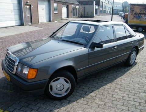 Mercedes-Benz 300 D 4Matic (1988)