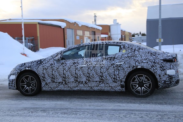 Mercedes-Benz EQE Spionage