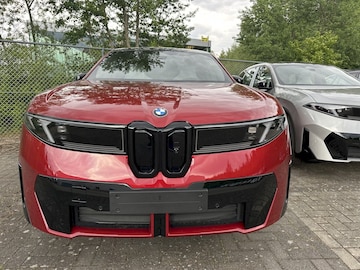 BMW iX3 50 xDrive (2026)