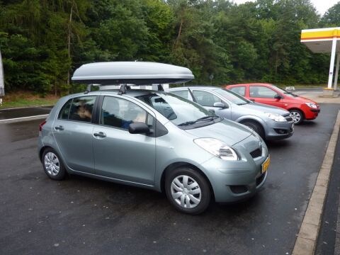 Toyota Yaris 1.0 12v VVT-i Cool (2010)