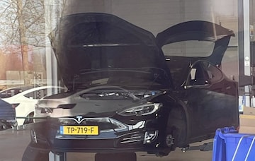 Tesla Model S 75D (2018)