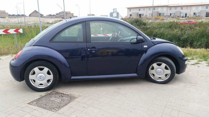 Volkswagen New Beetle 2.0 Highline (2001)