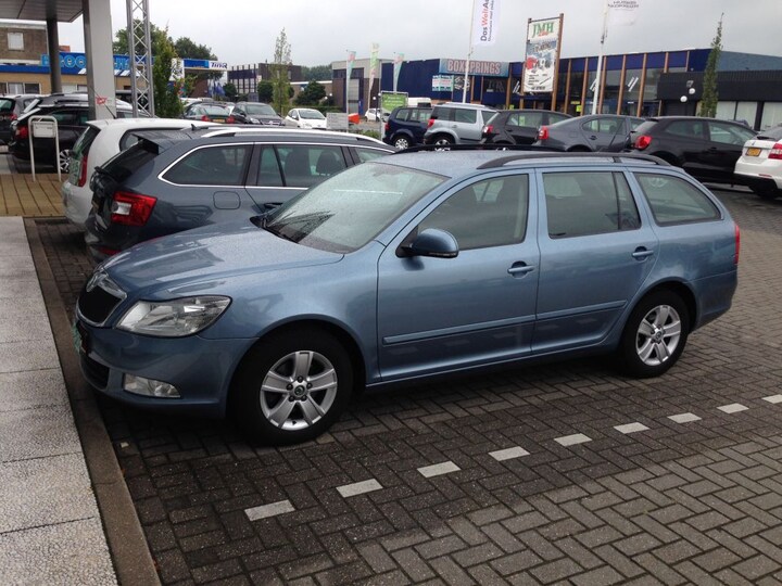 Skoda Octavia Combi 1.6 TDI GreenLine Businessline (2009)