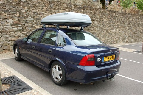 Opel Vectra 1.8i-16V GL