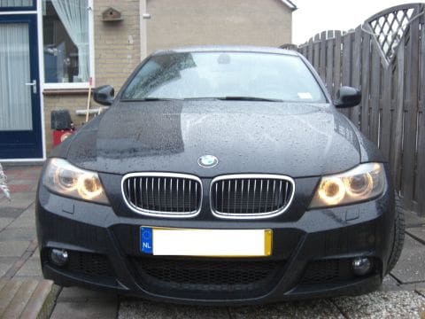BMW 318i High Executive (2010)