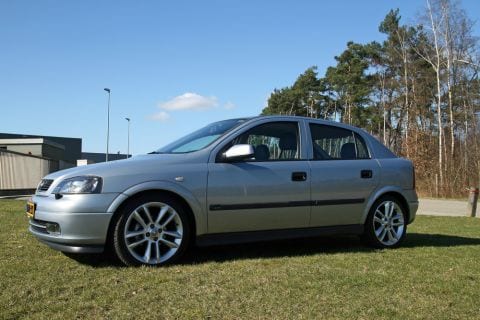 Opel Astra 1.6i-16V Diamond (2000)