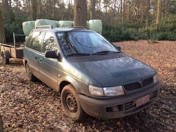 Mitsubishi Space Runner 1.8 GLXi (1997)