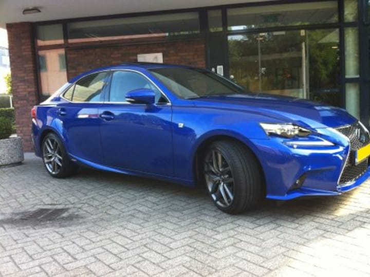 Lexus IS 300h F Sport Line (2013)