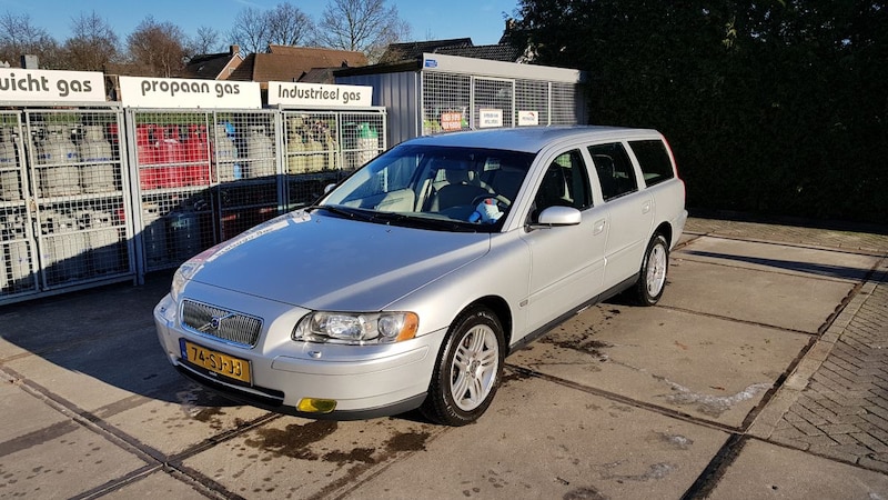 Volvo V70 D5 Kinetic (2006)