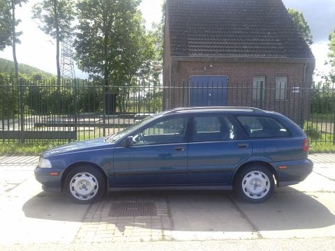 Volvo V40 1.8 Luxury-Line (1996)