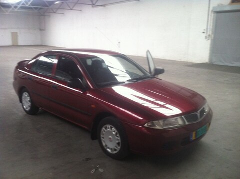 Mitsubishi Carisma 1.6 Comfort