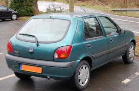 Ford Fiesta 1.8 DI Century (2000)