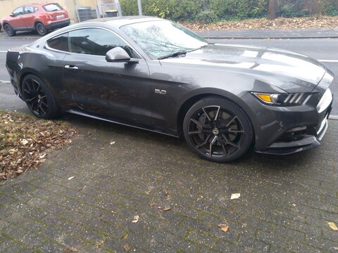 Ford Mustang Fastback GT 5.0 V8