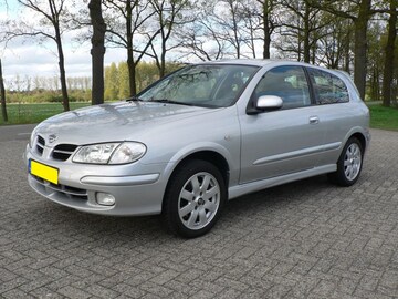 Nissan Almera 1.8 Sport (2001)