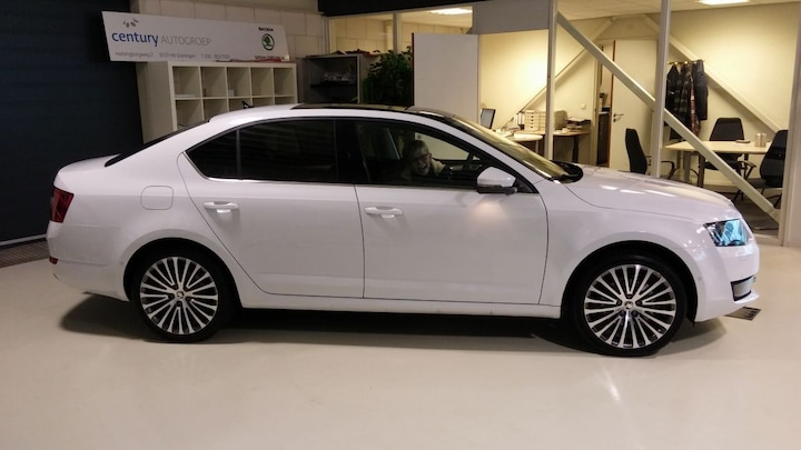 Skoda Octavia 2.0 TDI Greentech Style Businessline (2016)