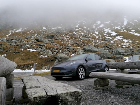 Tesla Model Y Long Range AWD