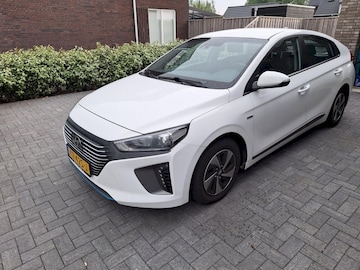 Hyundai Ioniq 1.6 GDI HEV i-Motion (2016)