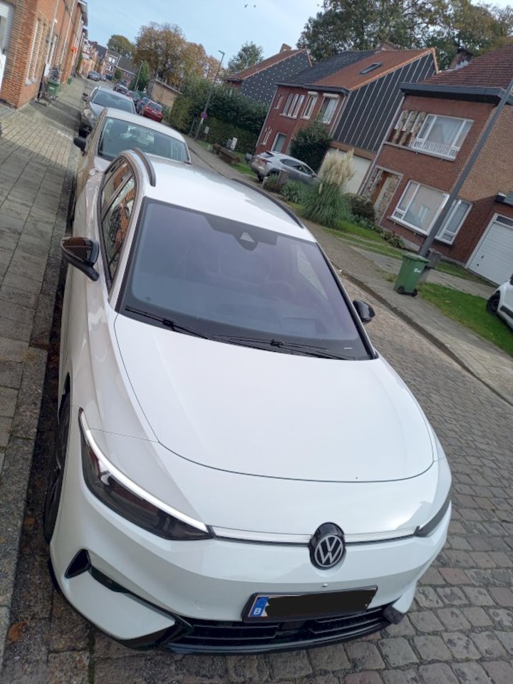 Volkswagen ID.7 Tourer 77kWh 286pk Pro Business (2024)