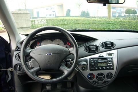 Ford Focus 1.8 TDdi 90pk Trend (2000)