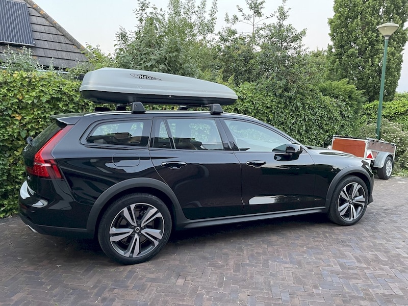 Volvo V60 Cross Country B5 AWD Business Pro (2021)