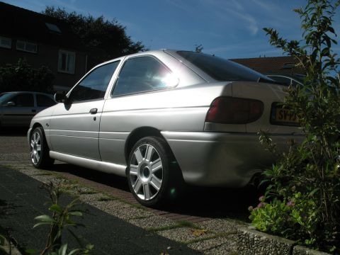 Ford Escort 1.6i Business Edition Cool (1998)