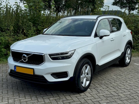Volvo XC40 T2 Momentum Core
