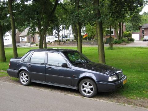 Volvo 460 2.0i Luxury-Line (1995)