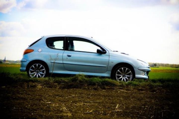 Peugeot 206 GTI 2.0-16V (2000)