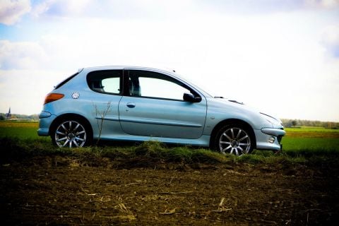 Peugeot 206 GTI 2.0-16V (2000)
